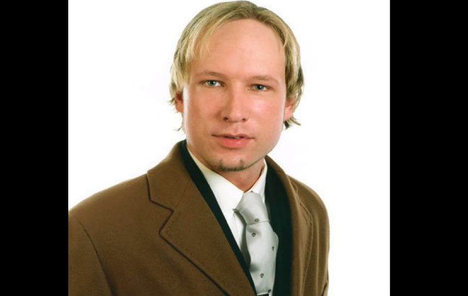 Anders Behring Breivik har gripits av norsk polis.