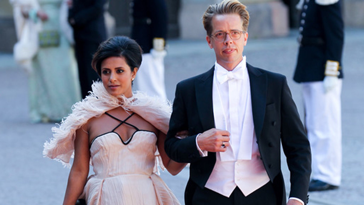 Anitha och Calle Schulman på prinsessan Sofias bröllop förra sommaren. 
