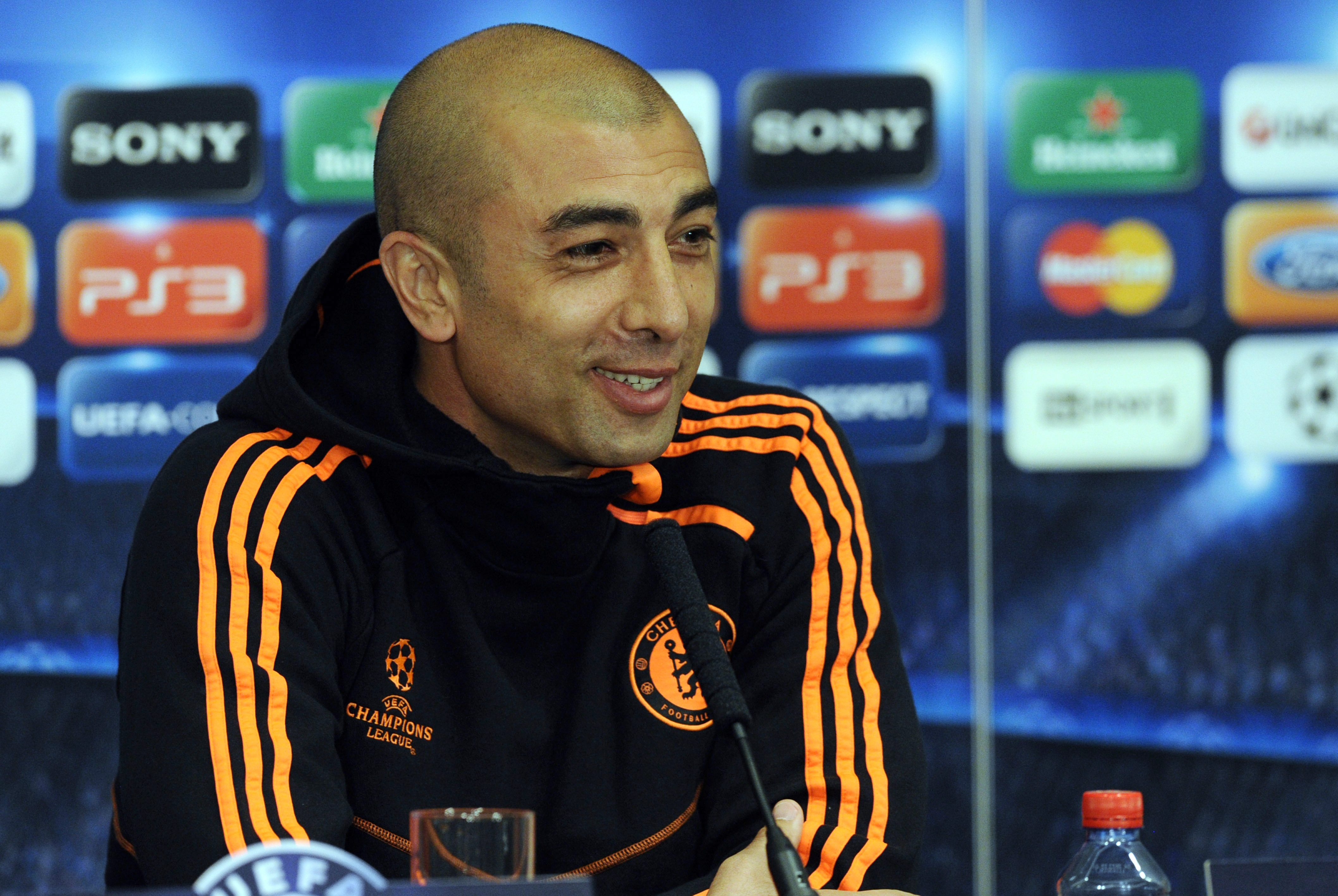Roberto Di Matteo är Londonklubbens nuvarande tränare. Men han lär ersättas efter säsongen, trots ett starkt facit med avancemang i FA-cupen, Champions League och bara en förlust på fyra matcher i ligan. Roberto Di Matteo är Londonklubbens nuvarande tränare. Men han lär ersättas efter säsongen, trots ett starkt facit med avancemang i FA-cupen, Champions League och bara en förlust på fyra matcher i ligan.