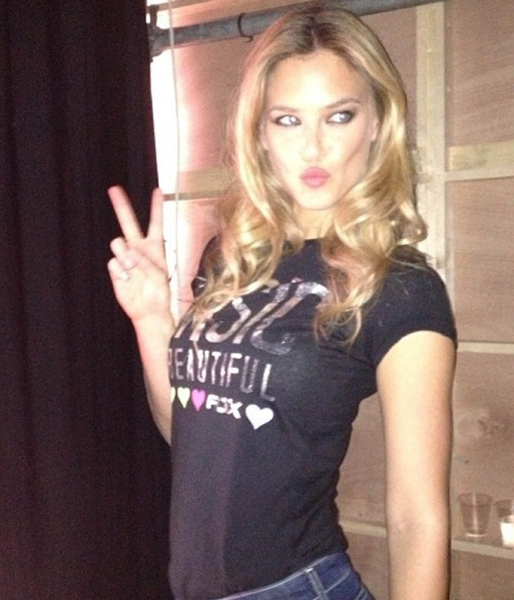 Modellen Bar Refaeli är vardagssnygg. Modellen Bar Refaeli är vardagssnygg.