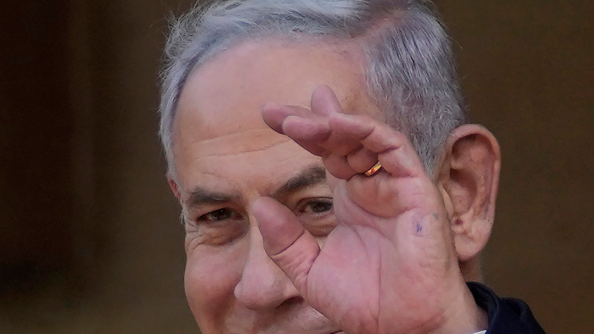 'Bibi' Netanyahu – en politisk överlevare. Bild tagen vid ett besök i Cypern i september.
