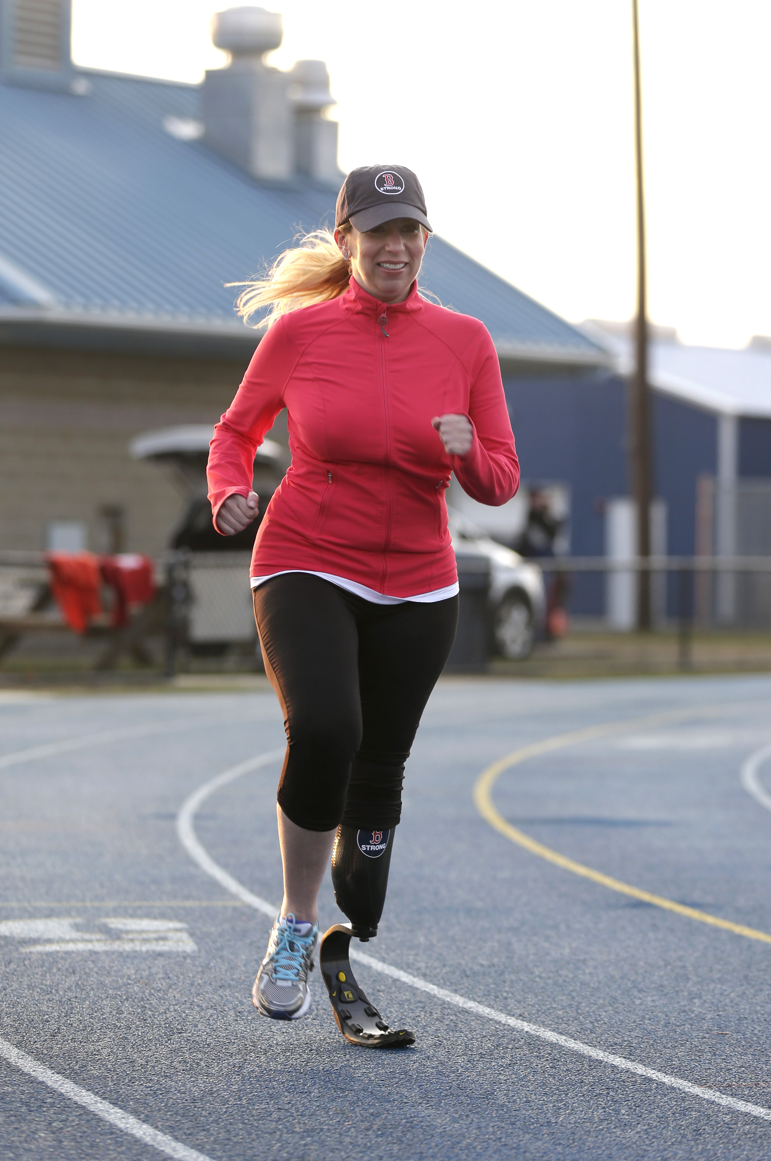 Heather Abbott skadades också men är tillbaka på löparbanan. Heather Abbott skadades också men är tillbaka på löparbanan.