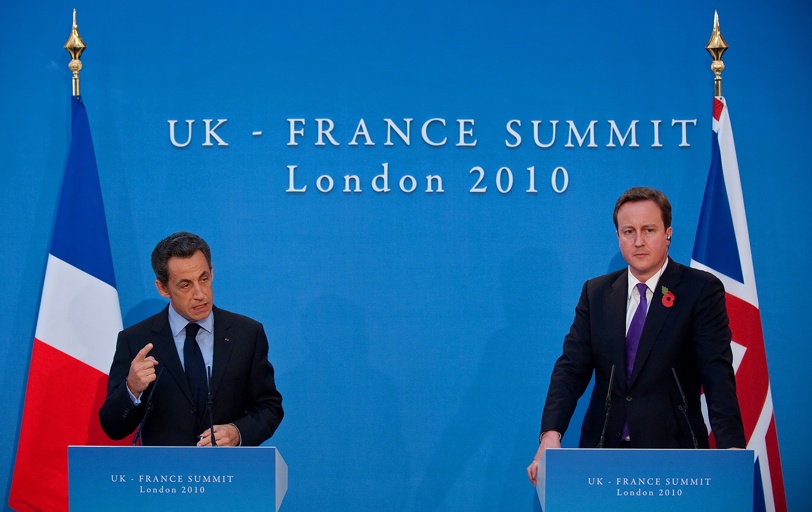 Nicolas Sarkozy och David Cameron har tröttnat på...