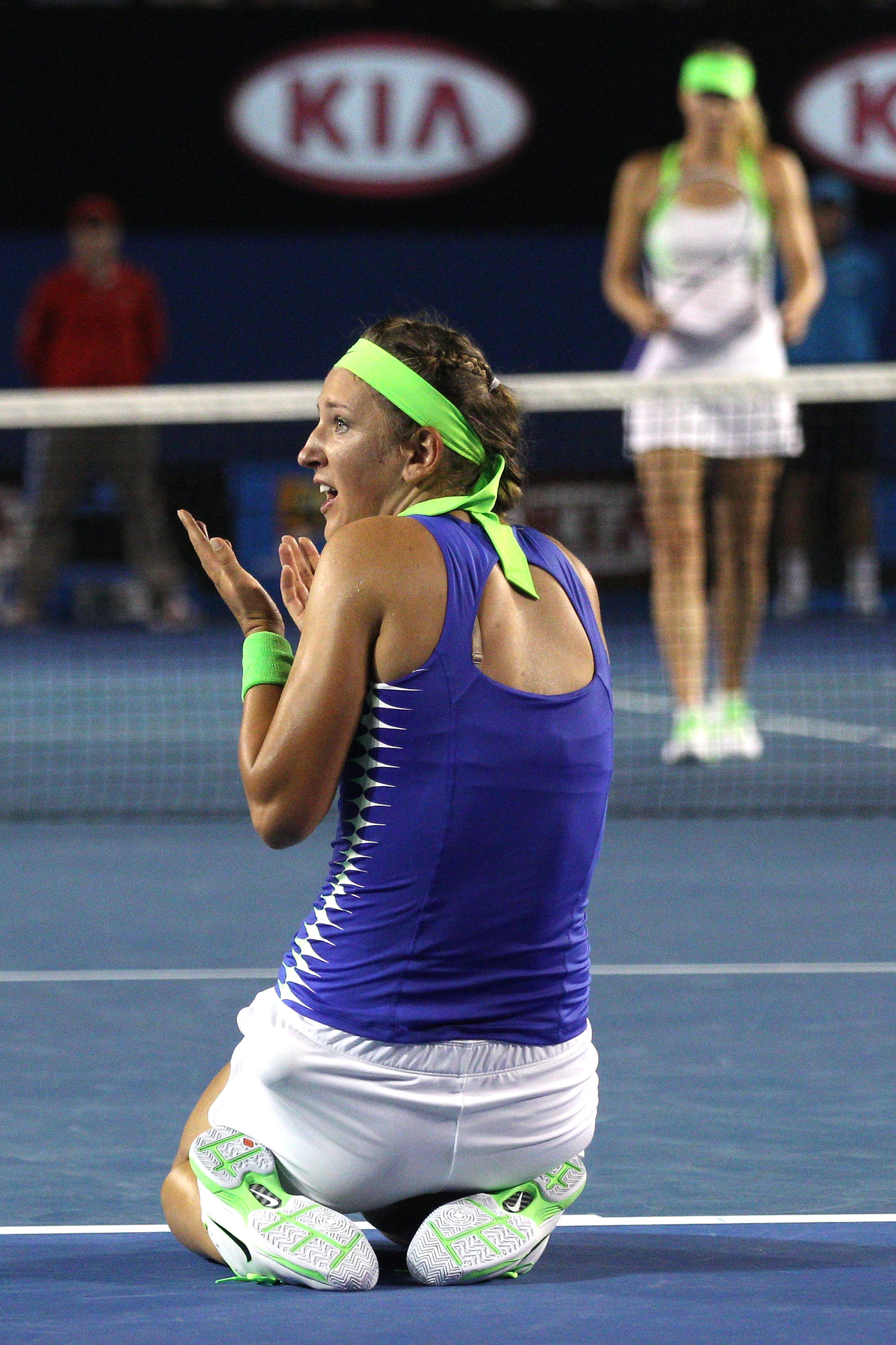 Victoria Azarenka vann sin första Grand Slam och tog över epitetet som världsetta från Caroline Wozniacki. Men snackisen handlade om den "stön-duell" som utspelade sig i finalen mellan henne och ryskan Maria Sjarapova.