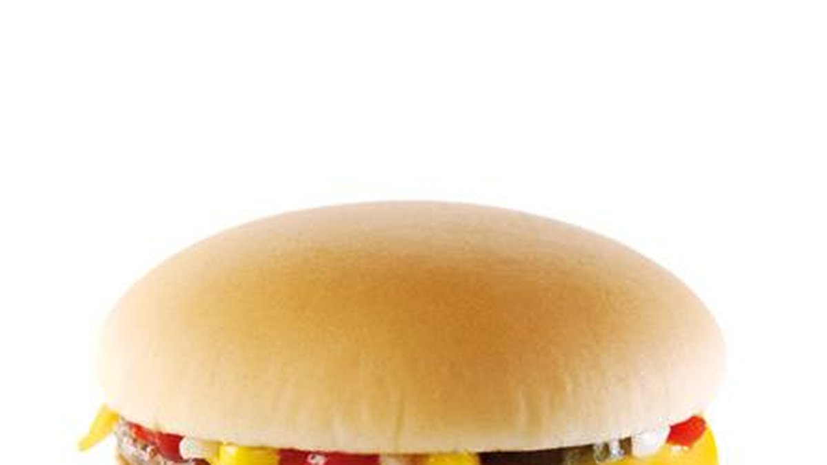 Cheeseburgaren som hamburgerkedjan uppger att den ser ut.