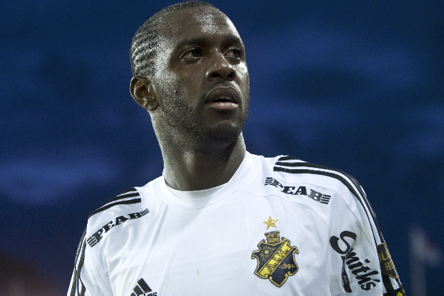 Dulee Johnson är avstängd på livstid av AIK efter spelarens senaste skandal. Mittfältaren anklagas för våldtäkt på en kvinna och kan komma att dömas till minst två års fängelse om han fälls. Dulee Johnson är avstängd på livstid av AIK efter spelarens senaste skandal. Mittfältaren anklagas för våldtäkt på en kvinna och kan komma att dömas till minst två års fängelse om han fälls.