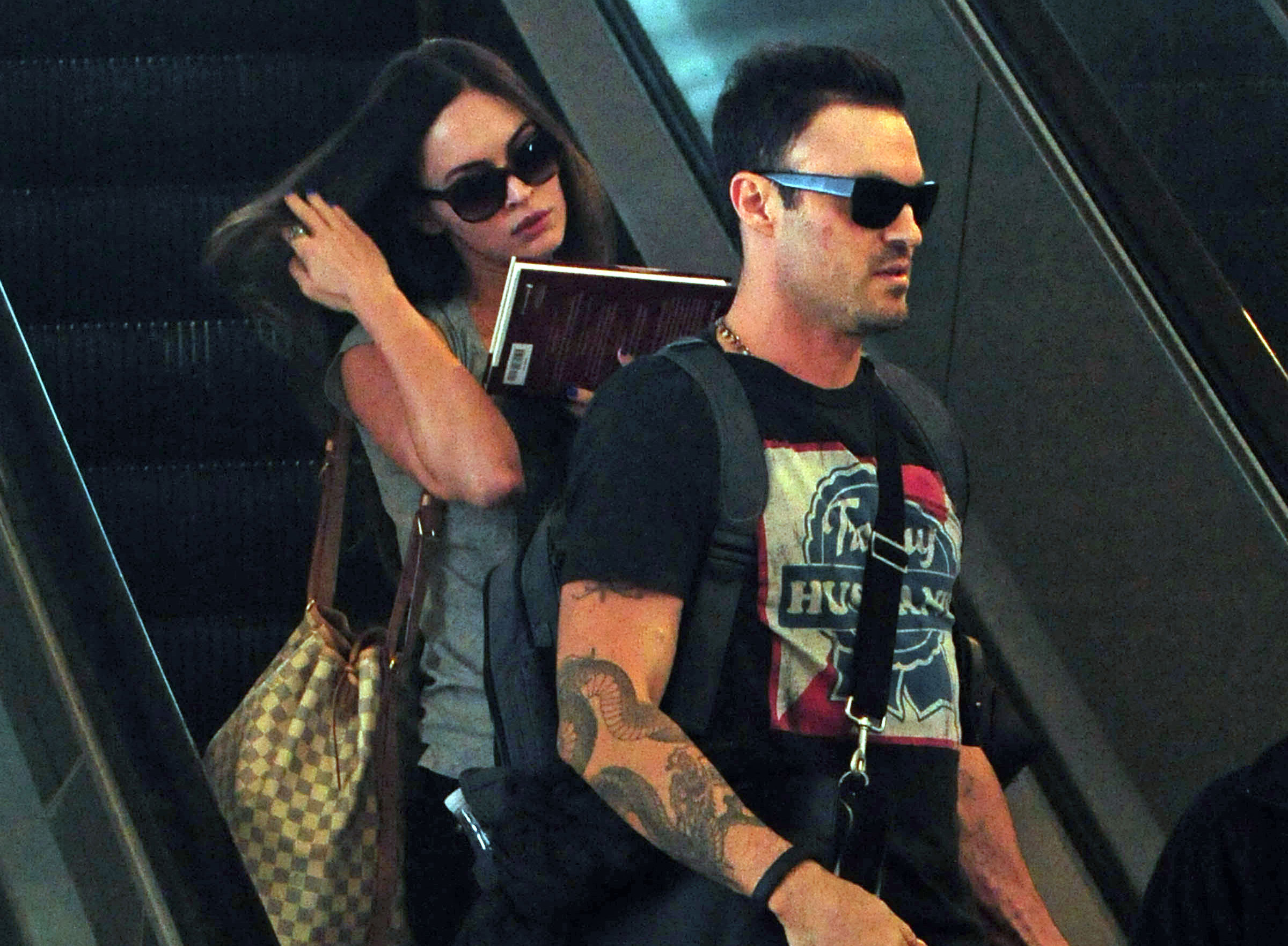 Megan och Bryan är ett kändispar som trots paparazzis och fans alltid lyckas se sådär typiskt avslappnade, och ja, allmänt coola ut. Megan och Bryan är ett kändispar som trots paparazzis och fans alltid lyckas se sådär typiskt avslappnade, och ja, allmänt coola ut.