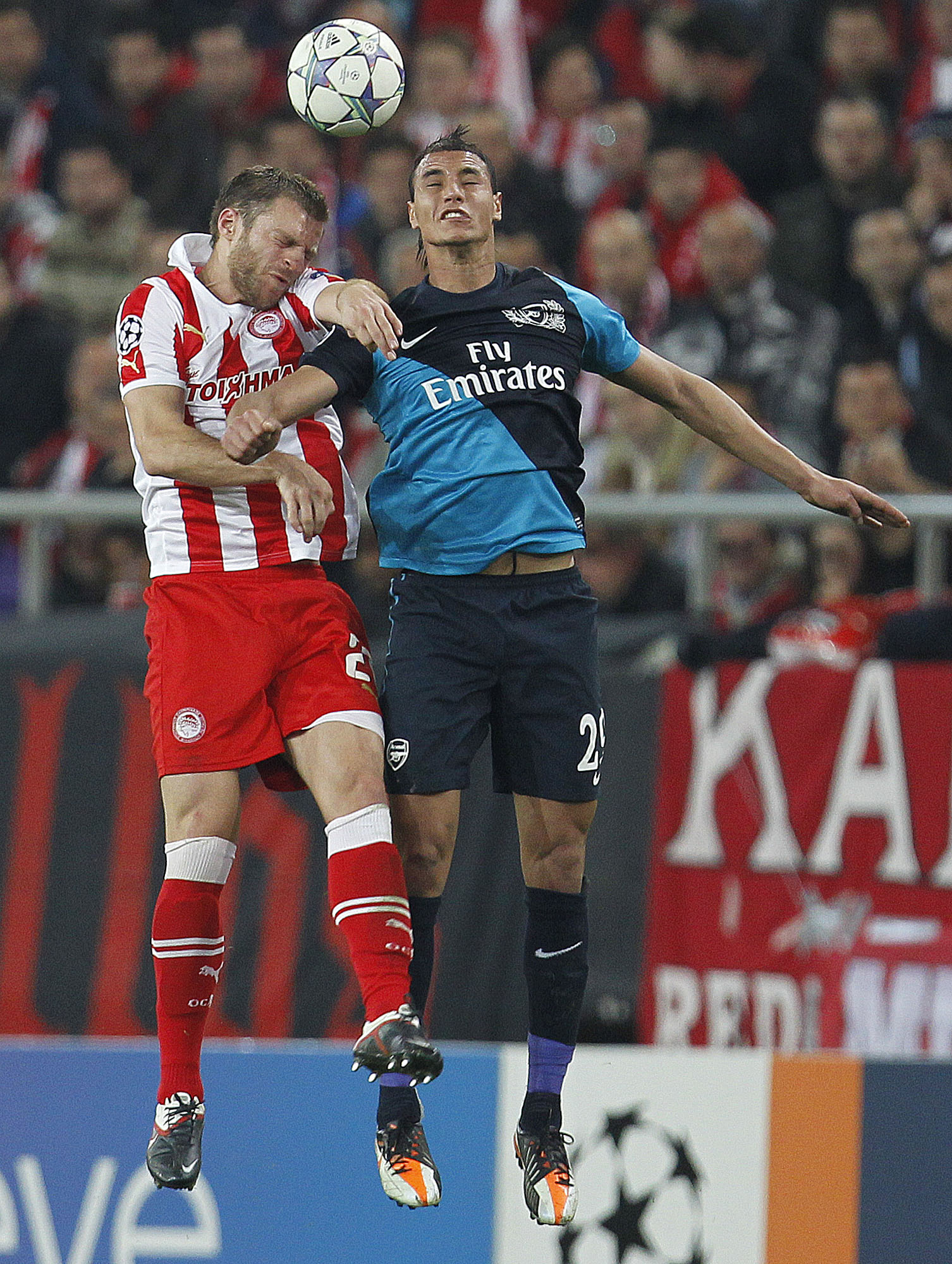 Olympiakos slog Arsenal med 3-1, men det räckte inte till avancemang.