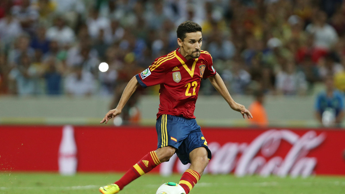 Högermittfältare: Jesús Navas från Sevilla till Manchester City för 175 miljoner kronor. 