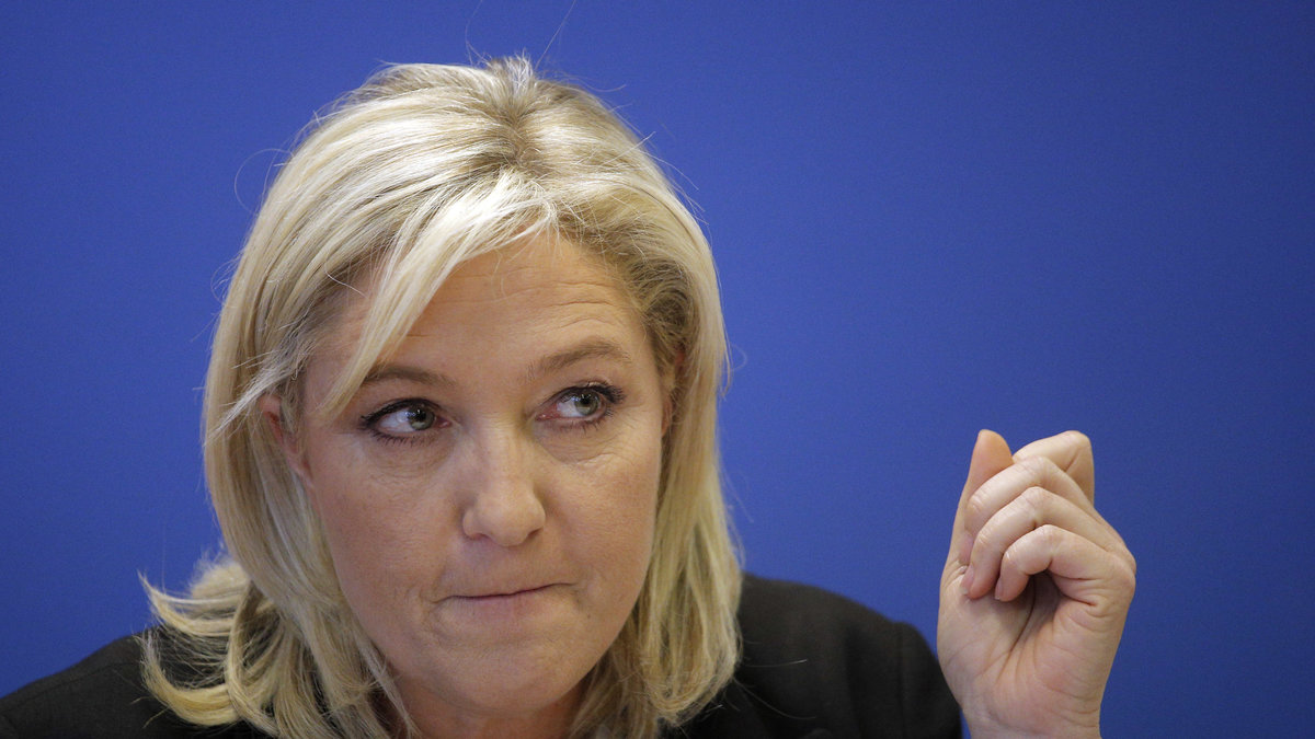 Det har fått den högerextrema ledaren Marine Le Pen att rasa. 