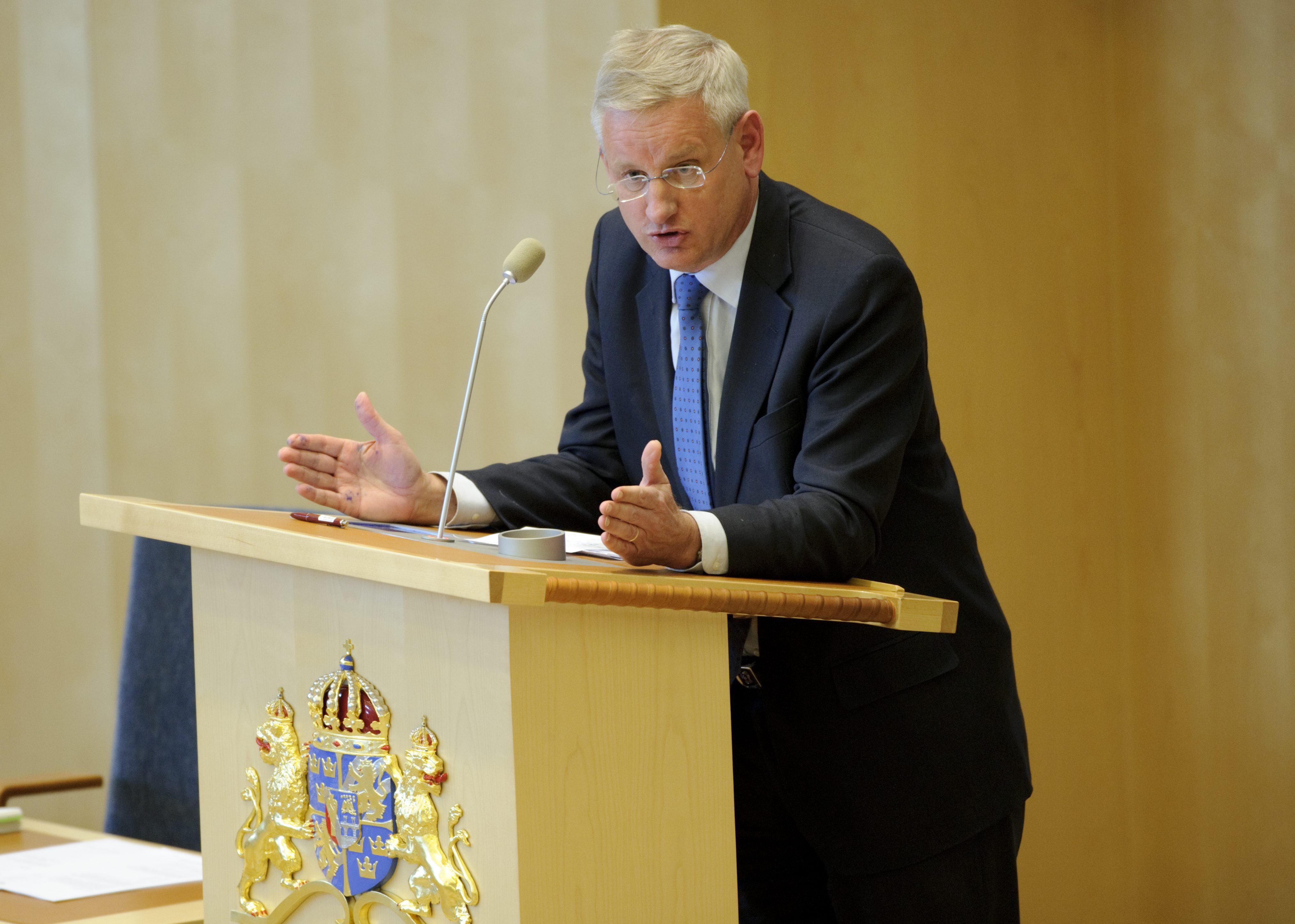 Även Carl Bildt framförde sina gratulationer.
