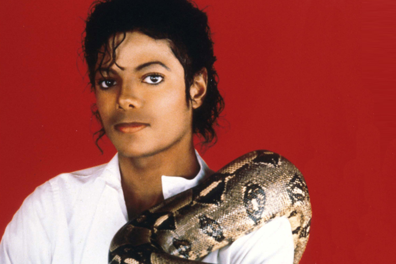 Michael Jackson vilar i frid, men i vinter kommer Michael Jackson: The Immortal World Tour - Cirque du Soleil till Sverige. När Jackson var i livet hade han den dyraste riderlistan i världshistorien. 