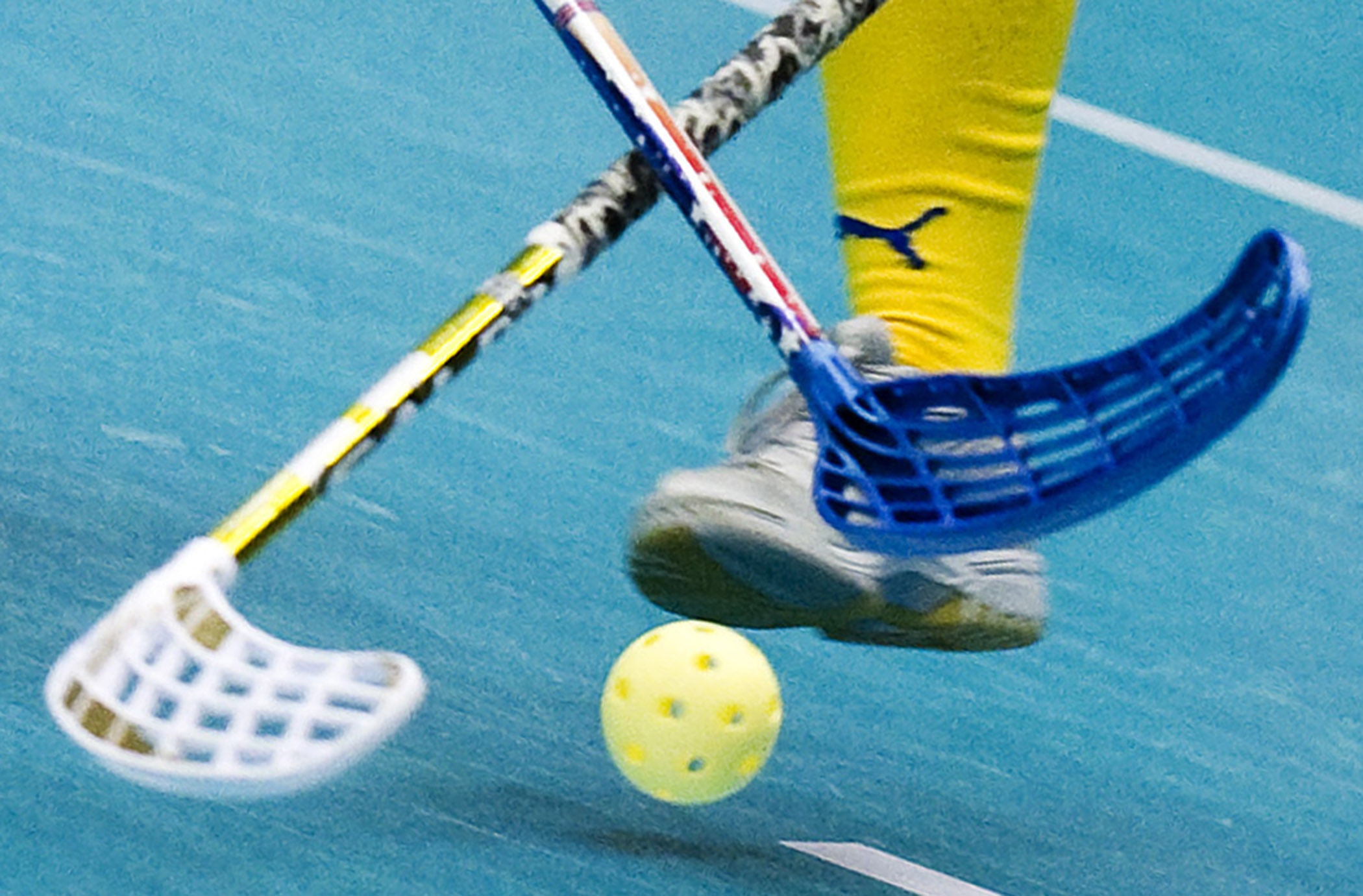 Innebandy är något som inte alla utlänningar känner till. Sporten uppfanns i början av 1970-talet i Göteborg. Innebandy är något som inte alla utlänningar känner till. Sporten uppfanns i början av 1970-talet i Göteborg.