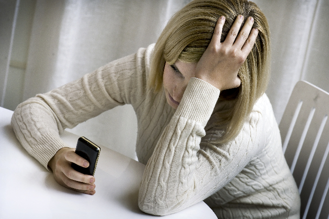 43 procent av kvinnorna i undersökningen har blivit dumpade via sms