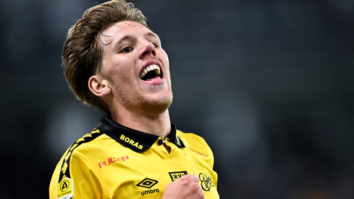 Elfsborgs Noah Söderberg firar sitt 3–1-mål.