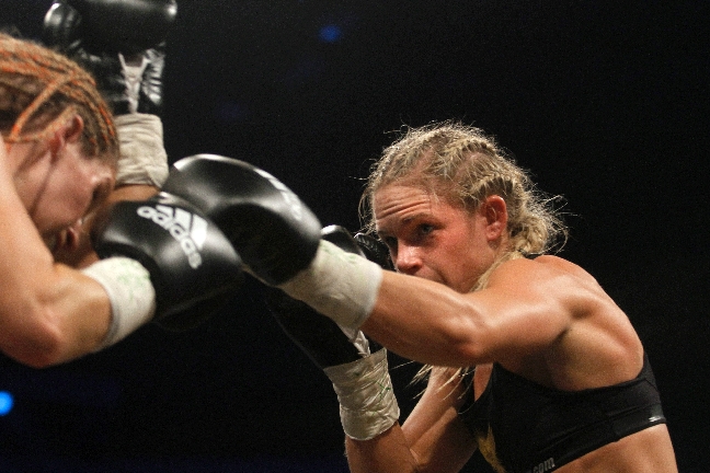 Wallberg vann sin match om WBC-bältet mot Olivia Gerula.