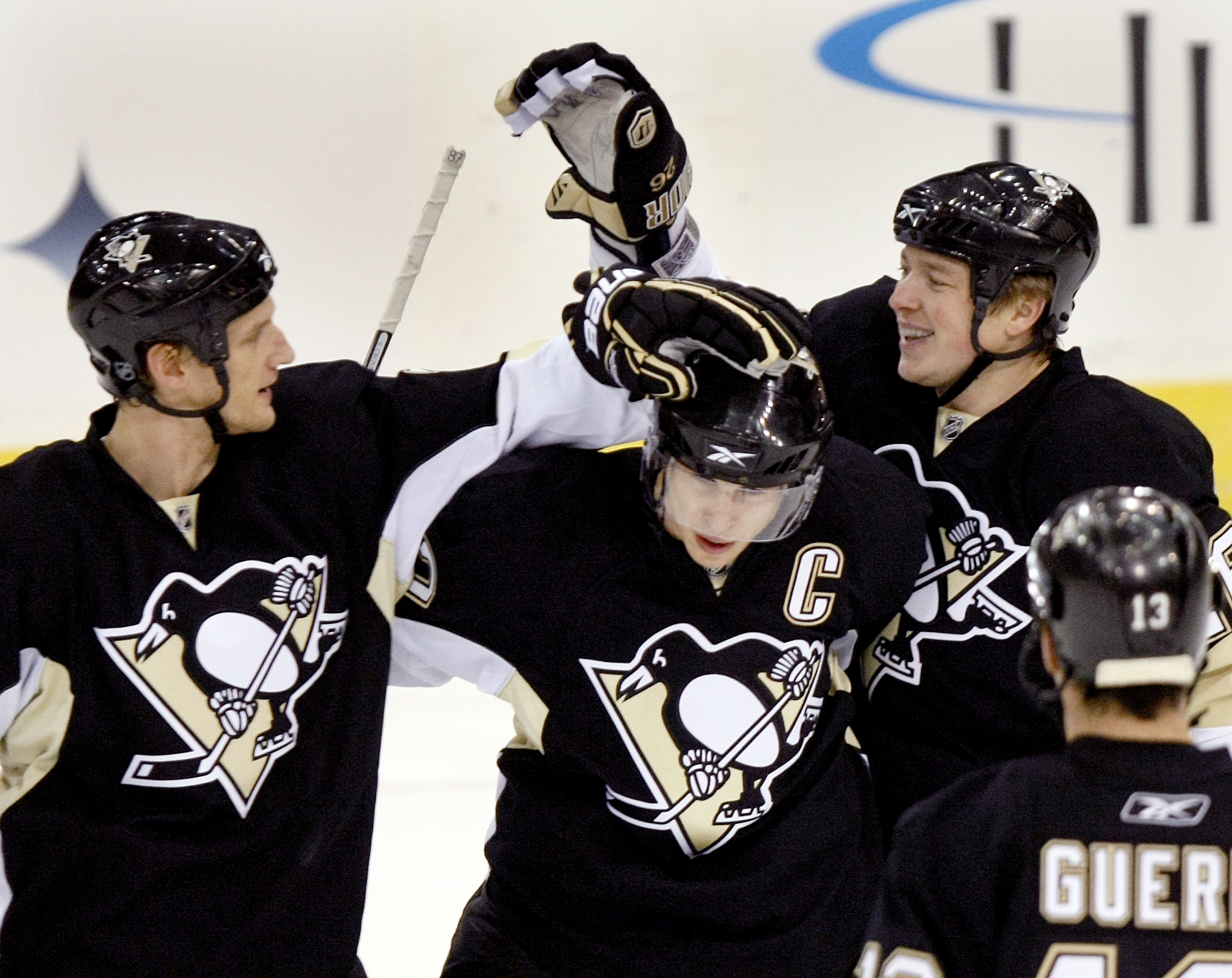 Evgeni Malkin och Sidney Crosby gjorde nio poäng tillsammans mot New York Islanders.
