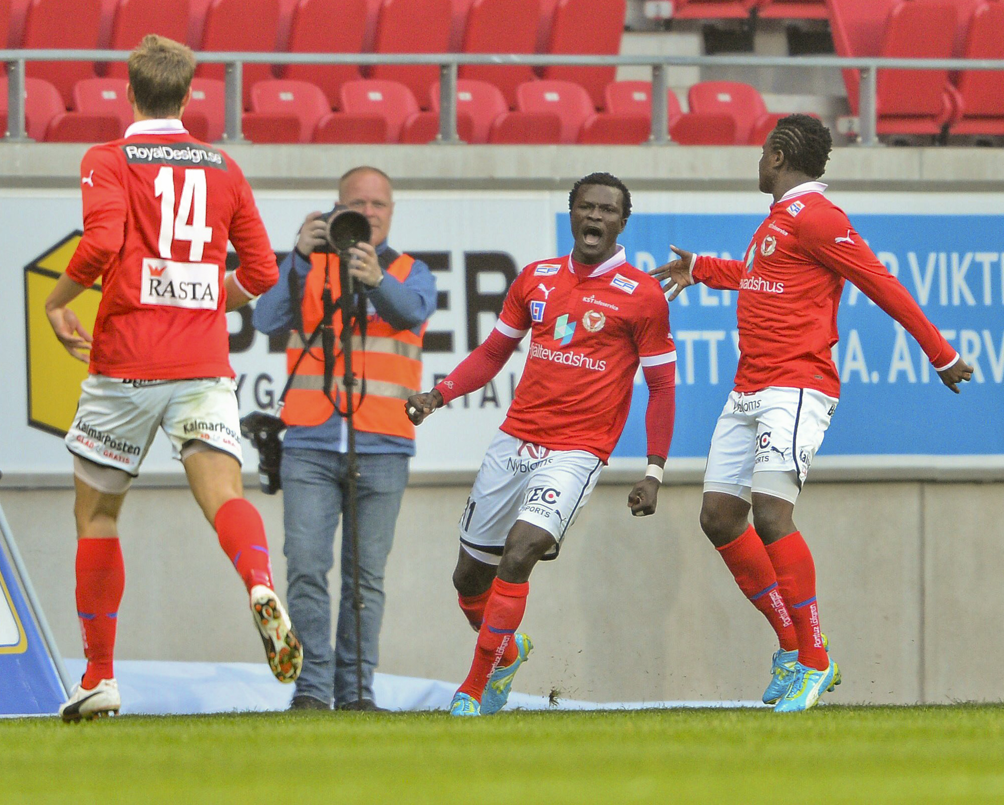 Abiola Dauda trodde han hade fixat en viktigt trepoängare för Kalmar med sina två mål inom loppet av sex minuter i första halvlek.
