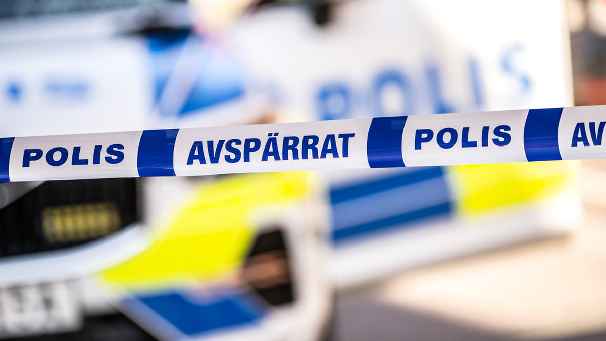 En man dog och flera personer har skadats i en trafikolycka i Lidköping. Arkivbild