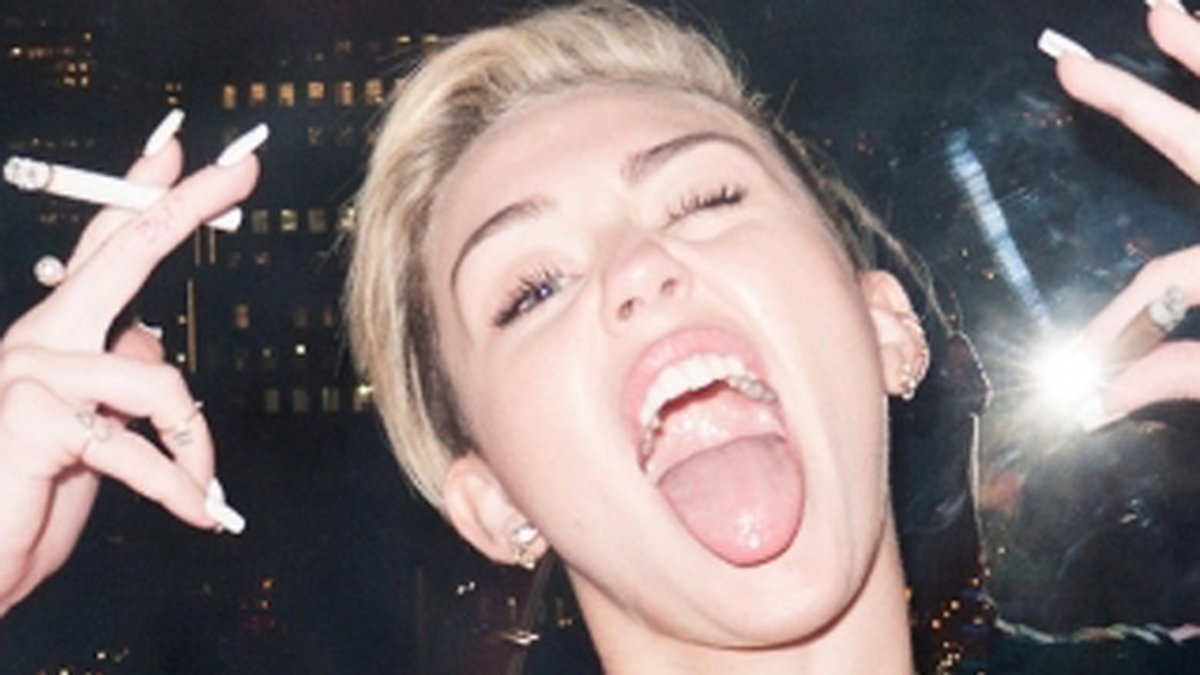 Miley spårar ur.