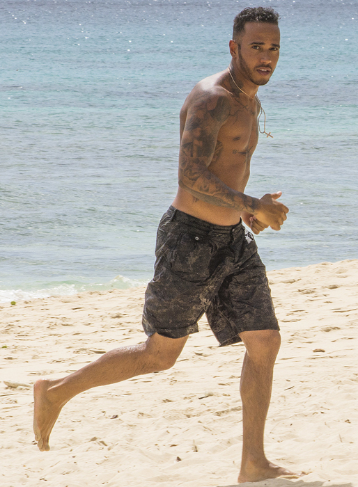 Lewis Hamilton på beachen. 