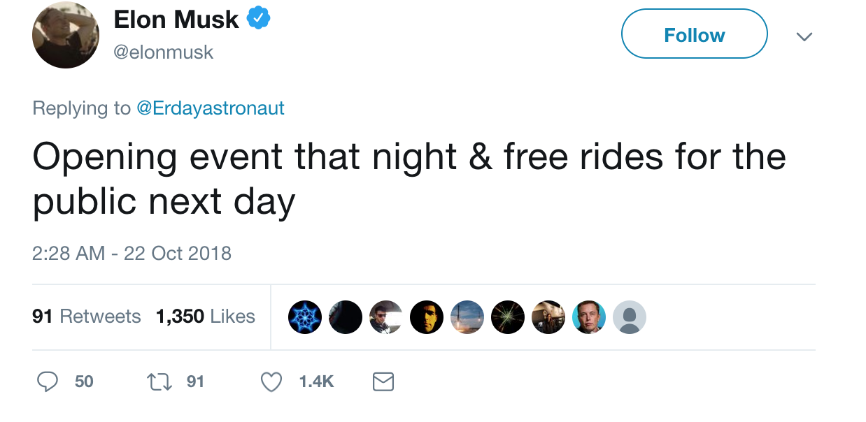Elon Musk skriver ett inlägg på Twitter. Elon Musk skriver ett inlägg på Twitter.