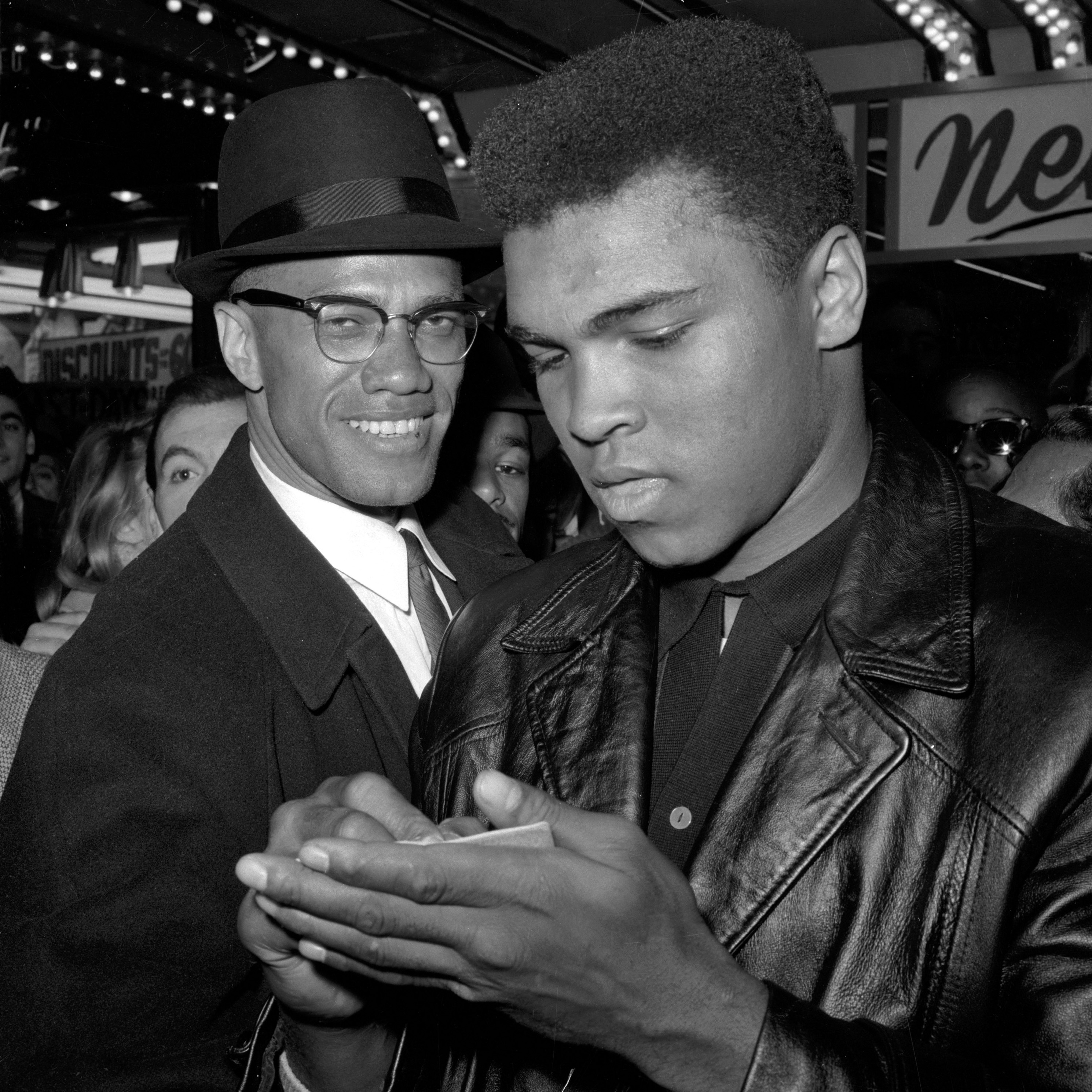 Ali med Malcolm X 1964. Ali med Malcolm X 1964.