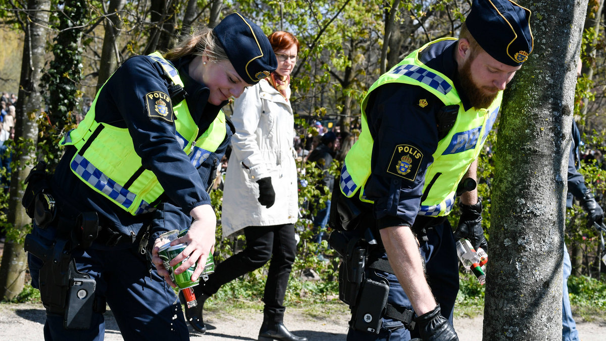 Mycket alkohol beslagtogs av polisen i Lund under söndagen.
