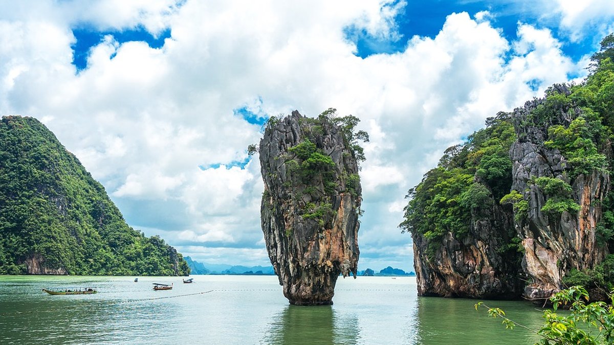 En resa för fyra till Thailand blir till exempel 3440 kronor dyrare. 