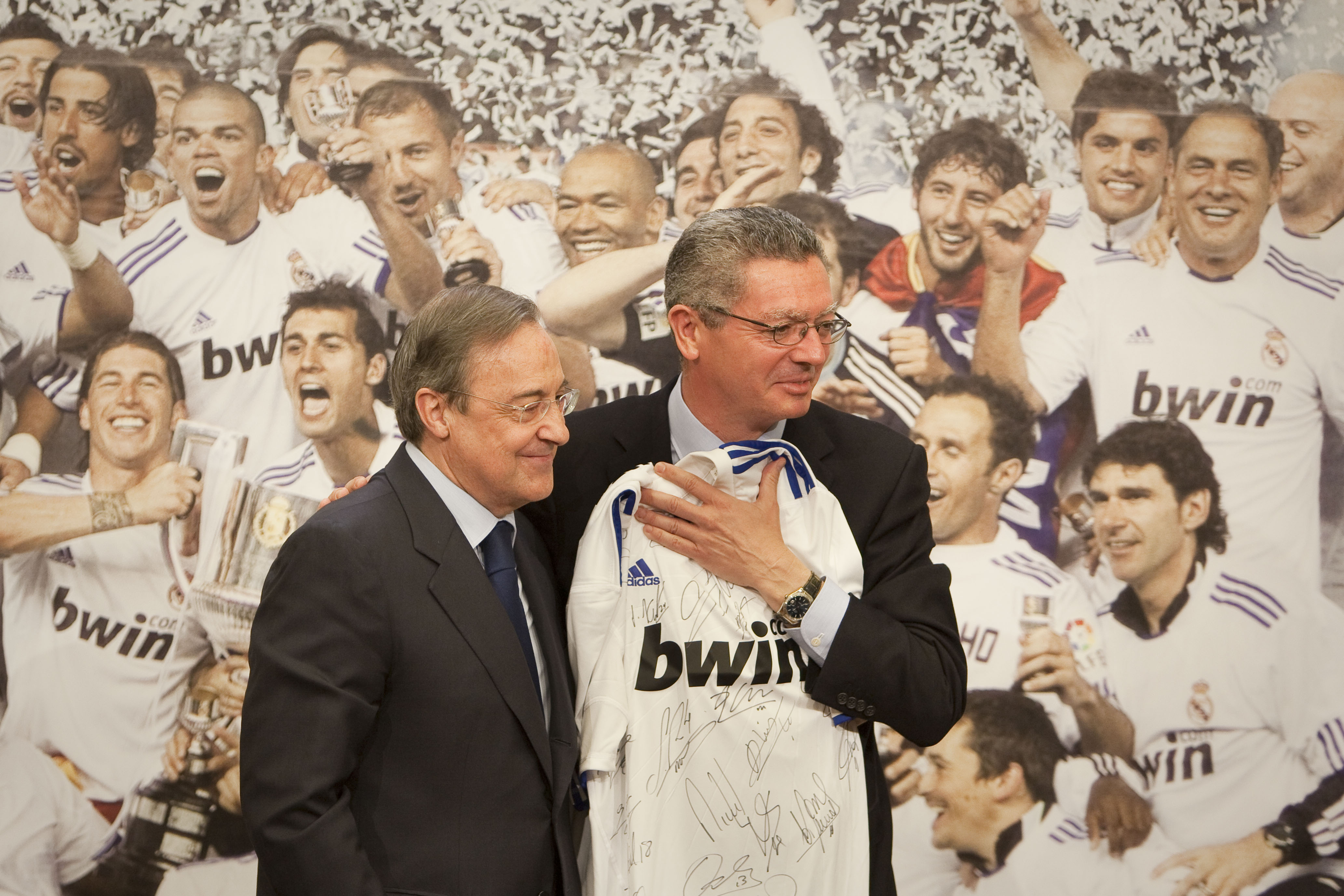 Florentino Perez, Real Madrids version av Prioritet Finans?
