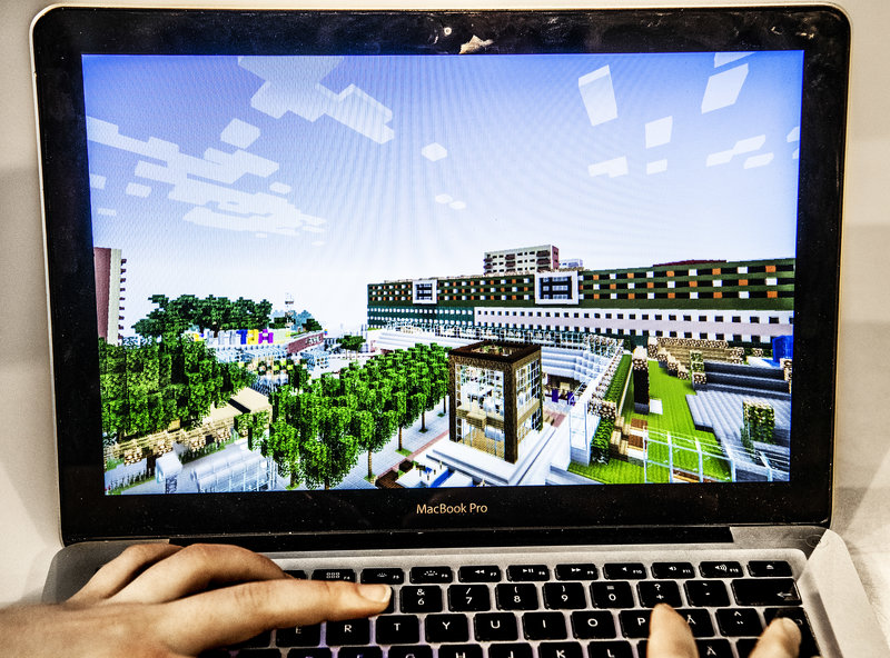 Markus "Notch" Persson skapade Minecraft. Foto: Tomas Oneborg/SvD/TT Markus "Notch" Persson skapade Minecraft. Foto: Tomas Oneborg/SvD/TT