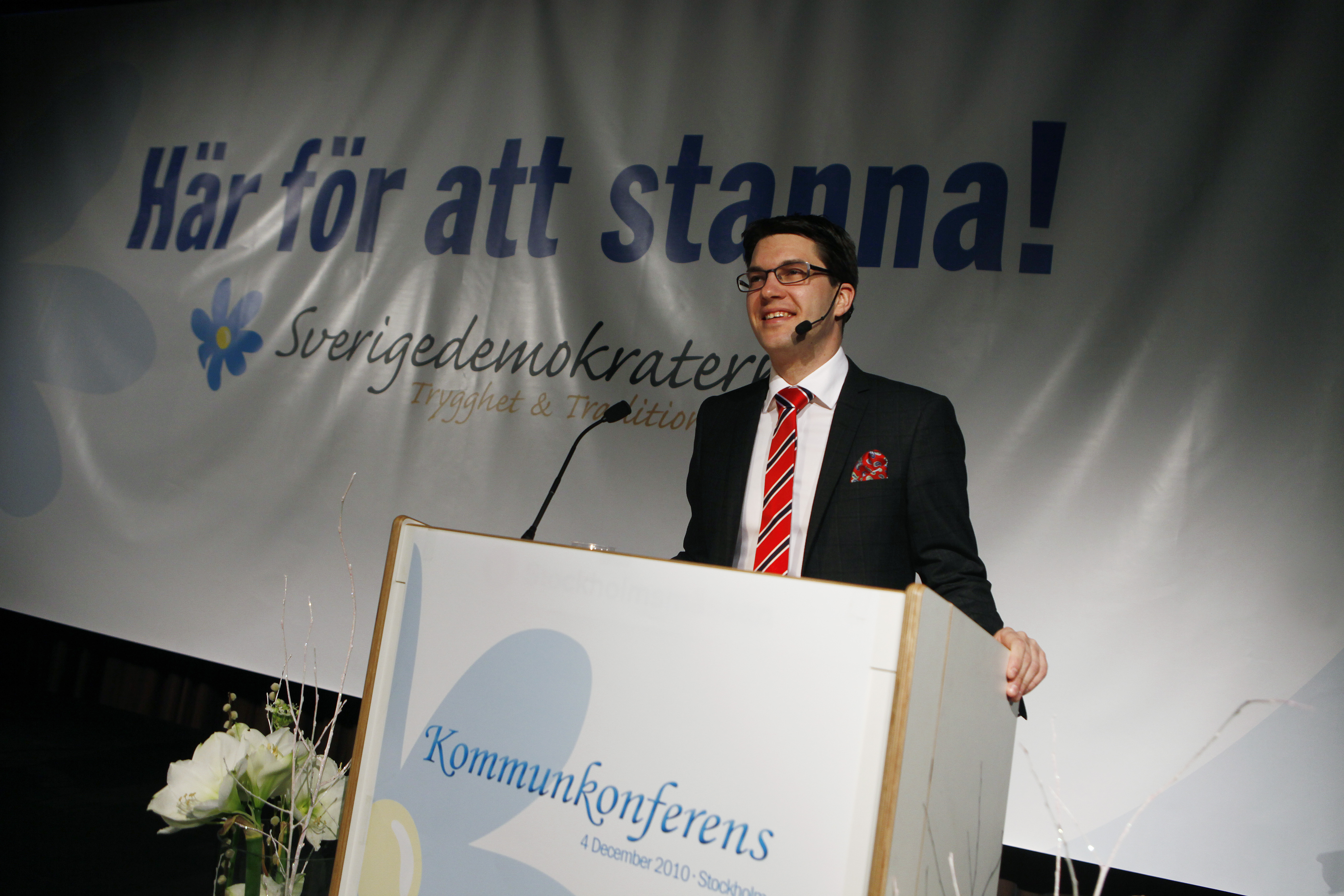 Jimmie Åkesson ska besöka Västra Götaland fler gånger än de mest kända partiledarna.