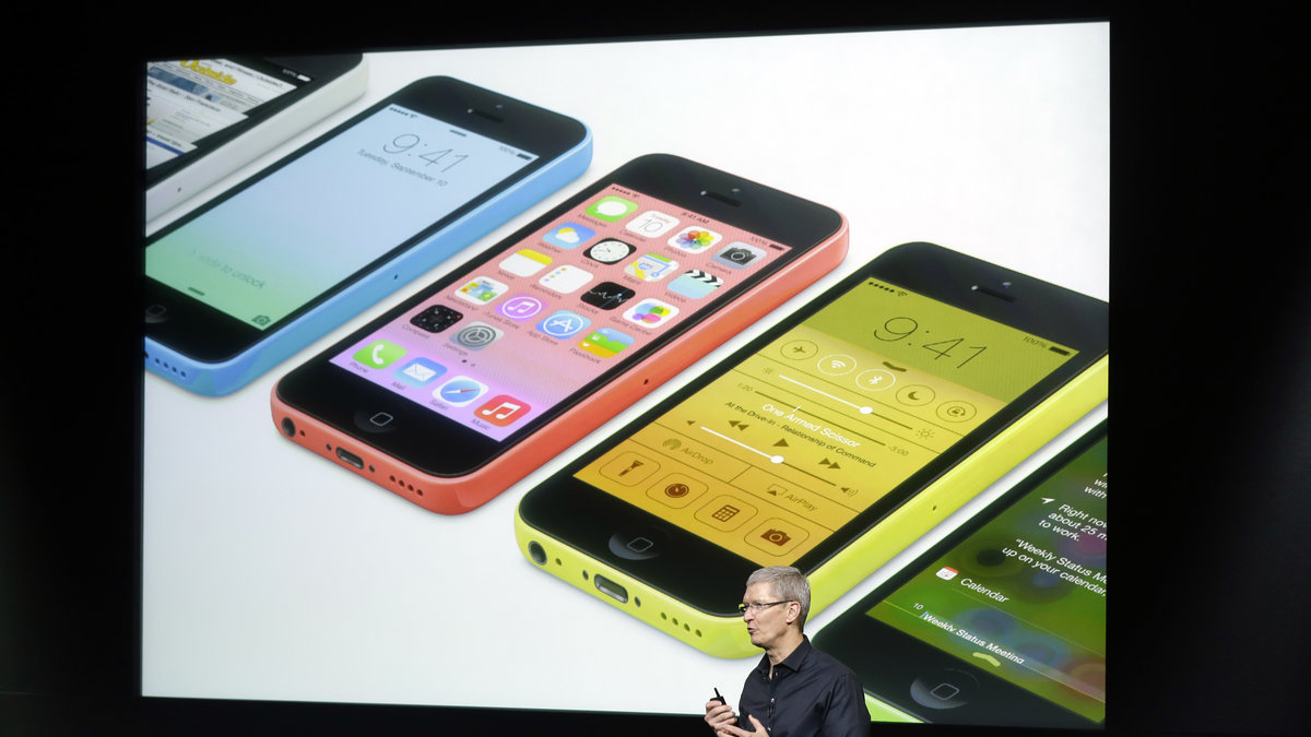 5C släpps i olika färger – men ska ändå vara bättre än en iPhone 5 enligt flera recensenter.
