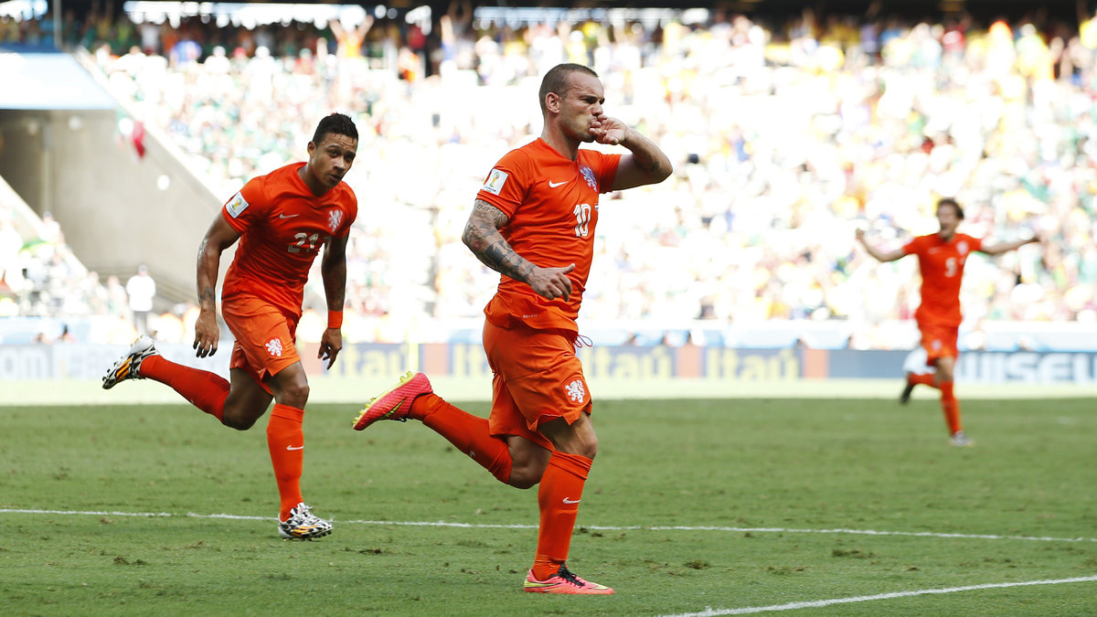 Bara sex minuter tidigare, i den 88:e minuten, hade Wesley Sneijder kvitterat för Holland. 