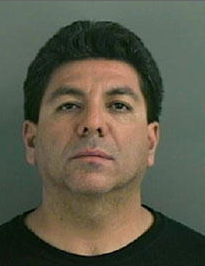 Nu åtalas Carlos Valenzuela för tillverkning och försök till distribuering av narkotika.