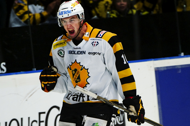 Skellefteås nye stjärna levererar. Sex matcher har spelats och Joakim Lindström har redan lyckats fixa åtta poäng (2+6) åt sitt lag.