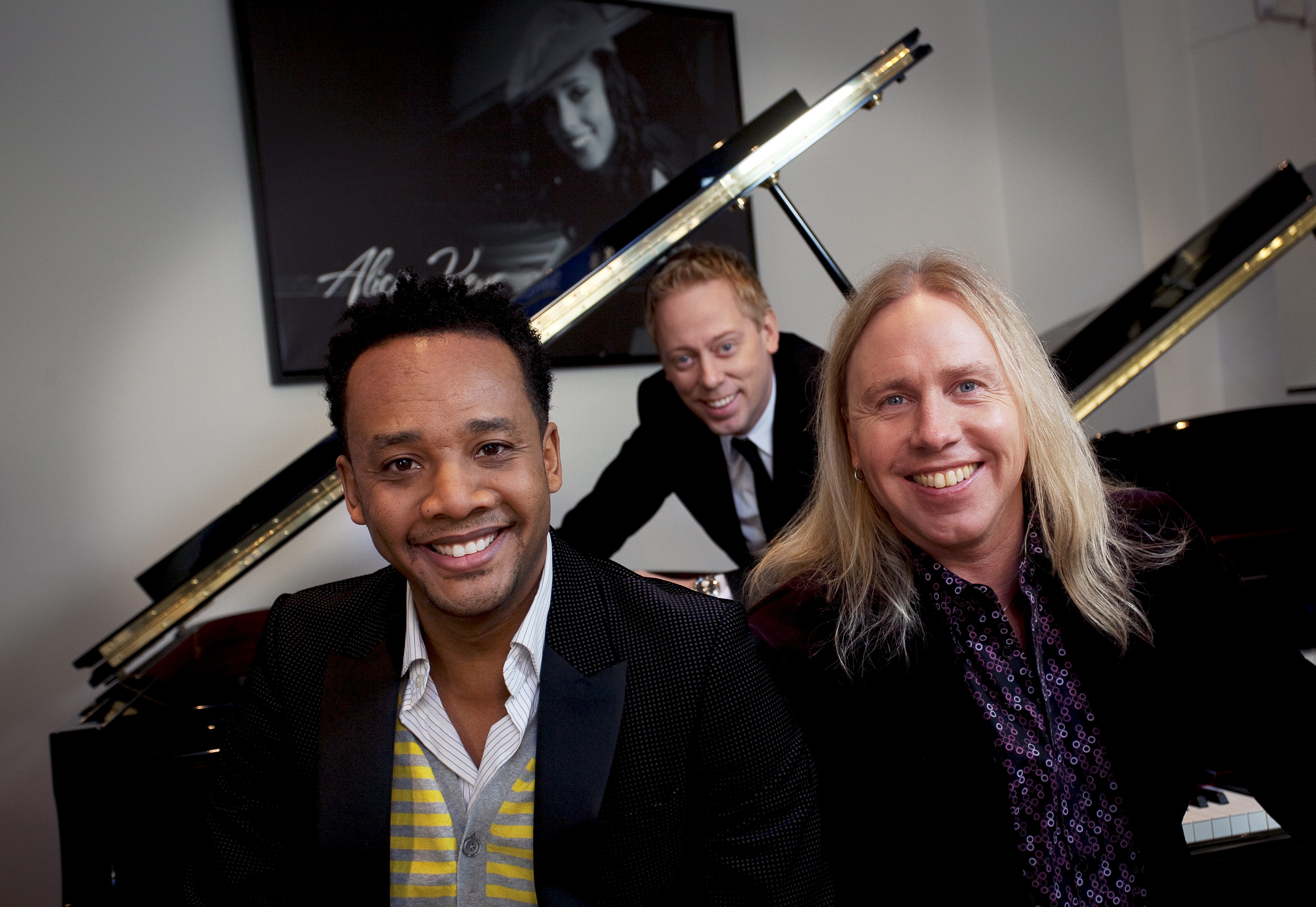 Putte Nelsson och Stefan Gunnarsson, de populära pianisterna i SVT:s Så ska det låta, riskerar att få sparken.
