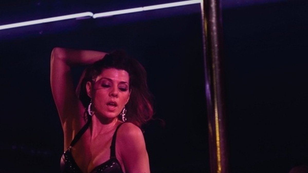 Marisa Tomei blev Oscarsnominerad för sin roll som strippan Cassidy i filmen The Wrestler. Inför rollen så gick Marisa på strippklubb och spanade in dansrörelserna. 