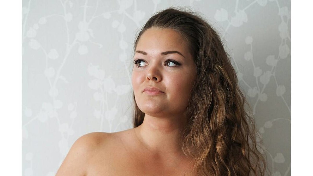 Hon photoshoppade in sin pojkväns bröstvårtor när hennes egna blev för mycket för Instagram. 