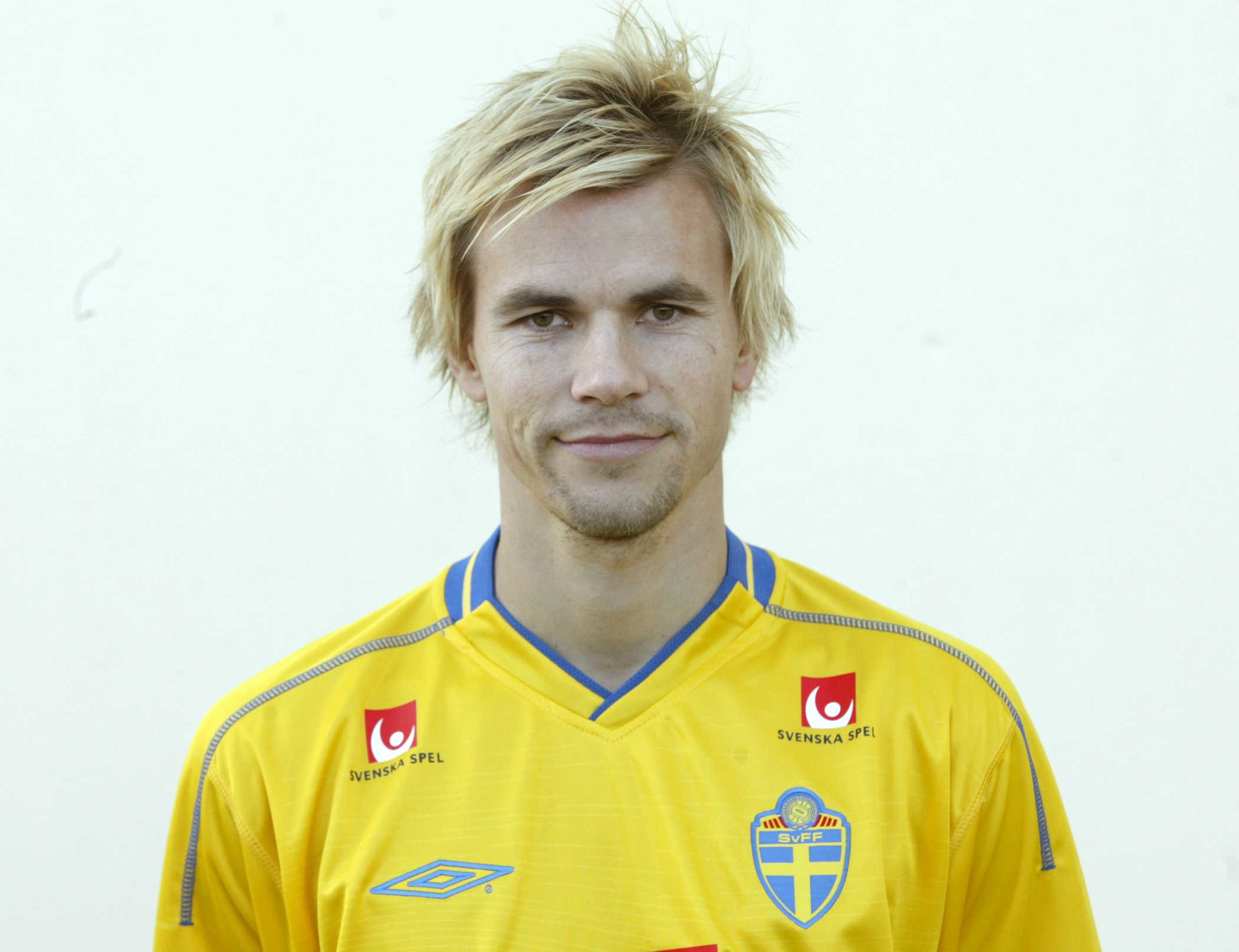 Niclas Alexandersson tippar att Sverige vinner med 1–0 efter mål av Sebastian Larsson.
