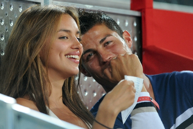 Frågan på allas läppar är om Irina Shayk kan axla rollen som mamma till Ronaldos nyfödda pojke.
