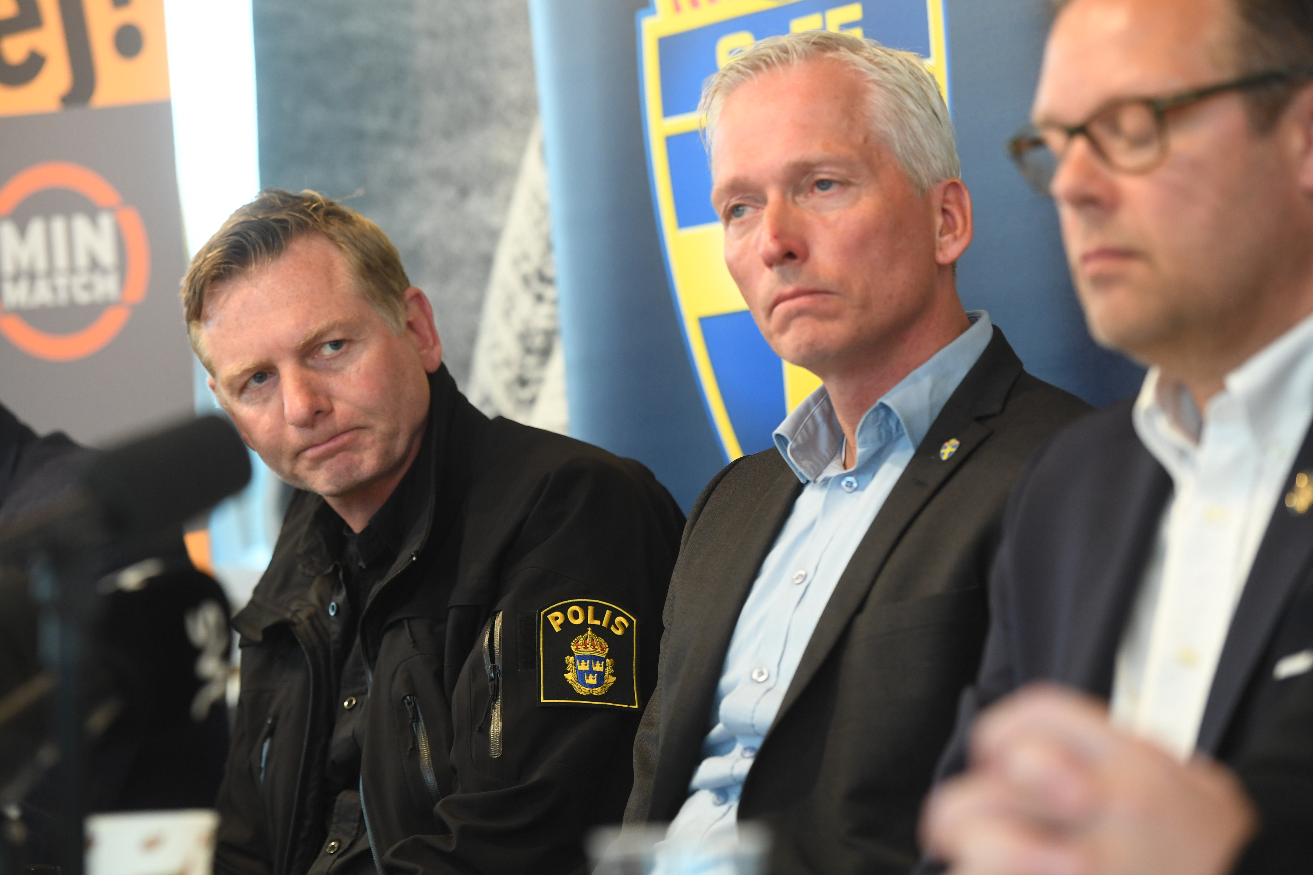 Fredrik Gårdare, polisen, Håkan Sjöstrand, generalsekreterar Svff och Mikael Ahlerup, AIK:s dåvarande VD Fredrik Gårdare, polisen, Håkan Sjöstrand, generalsekreterar Svff och Mikael Ahlerup, AIK:s dåvarande VD