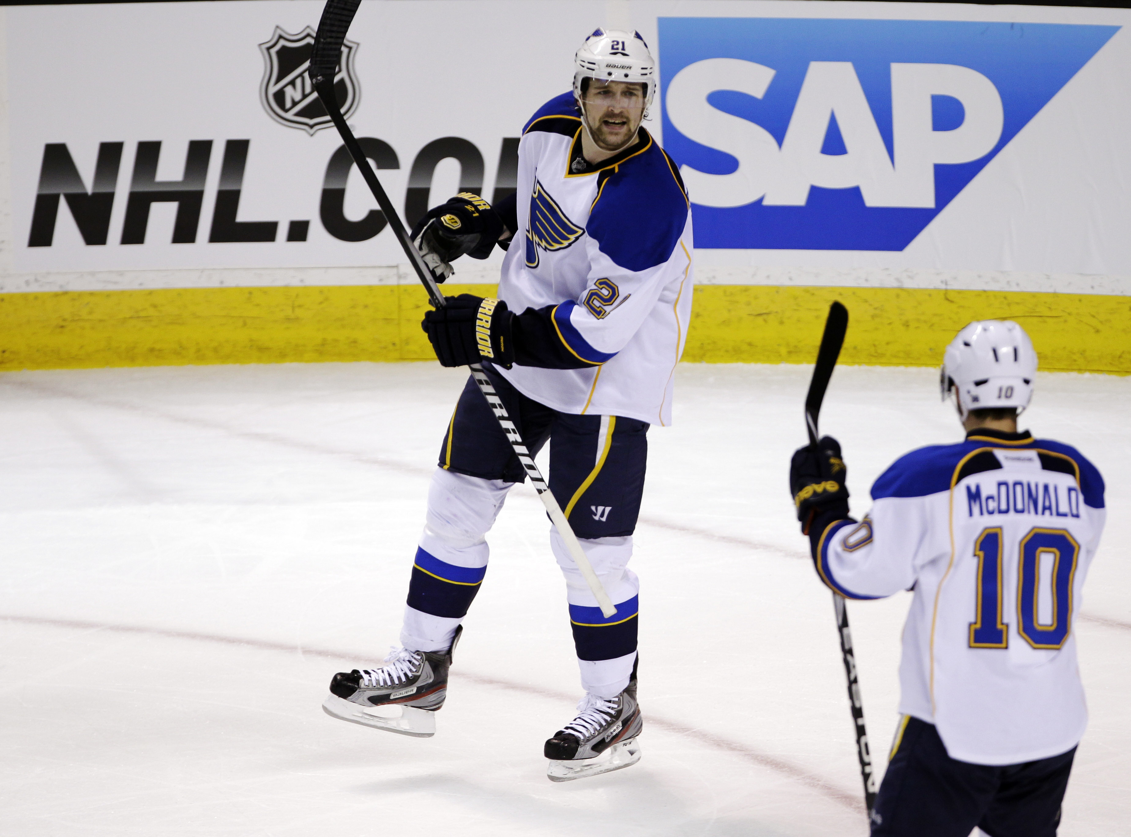 Även Patrik Berglund låg bakom St. Louis Blues bortaseger mot San Jose Sharks. Även Patrik Berglund låg bakom St. Louis Blues bortaseger mot San Jose Sharks.