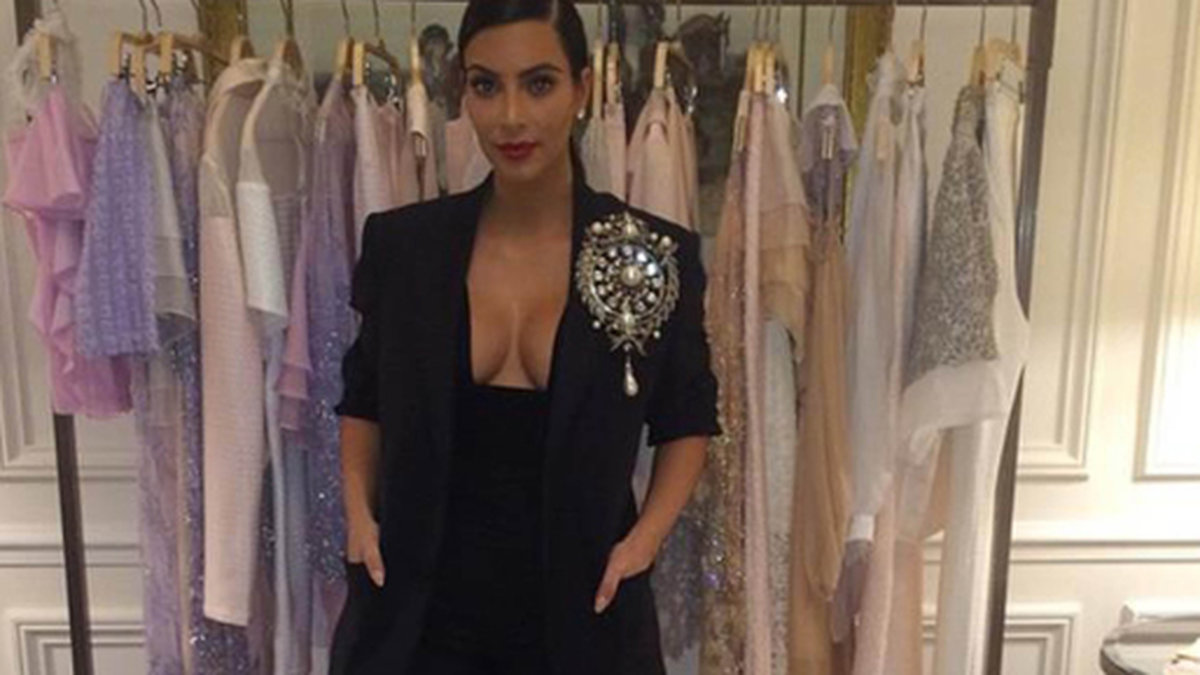 Kim Kardashian shoppar. 