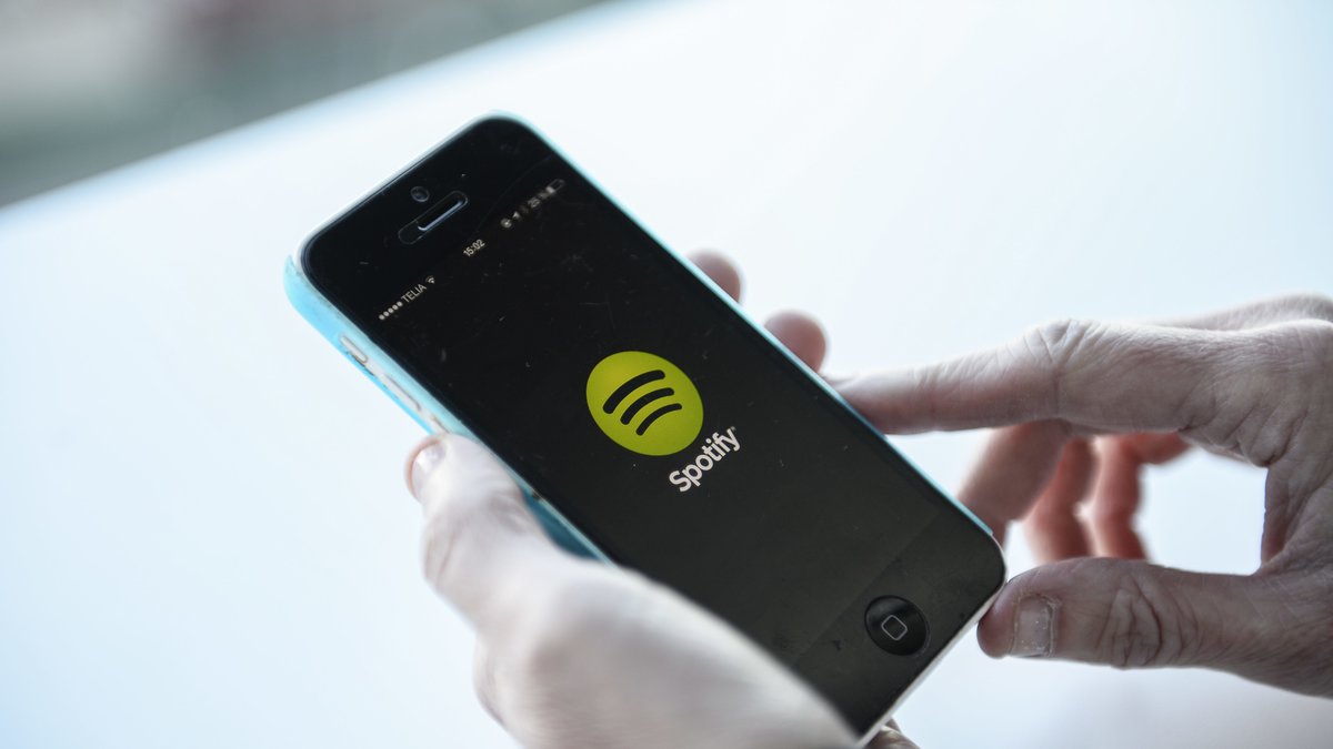Musik har laddats upp på Spotify – utan tillstånd. 