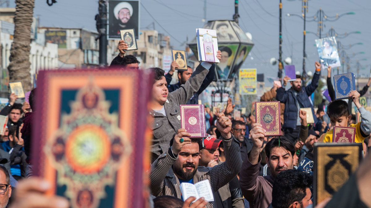 Demonstration i Iraks huvudstad Bagdad mot koranbränningar i Sverige, Danmark och Nederländerna.