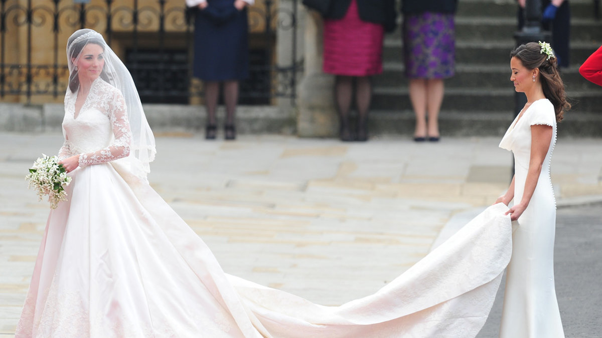 Kate Middleton i sin fantastiska klänning.