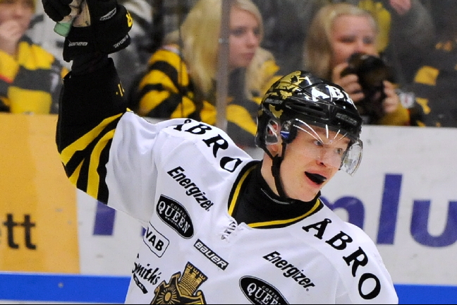 Patric Blomdahl gjorde två mål när AIK vann över Brynäs.