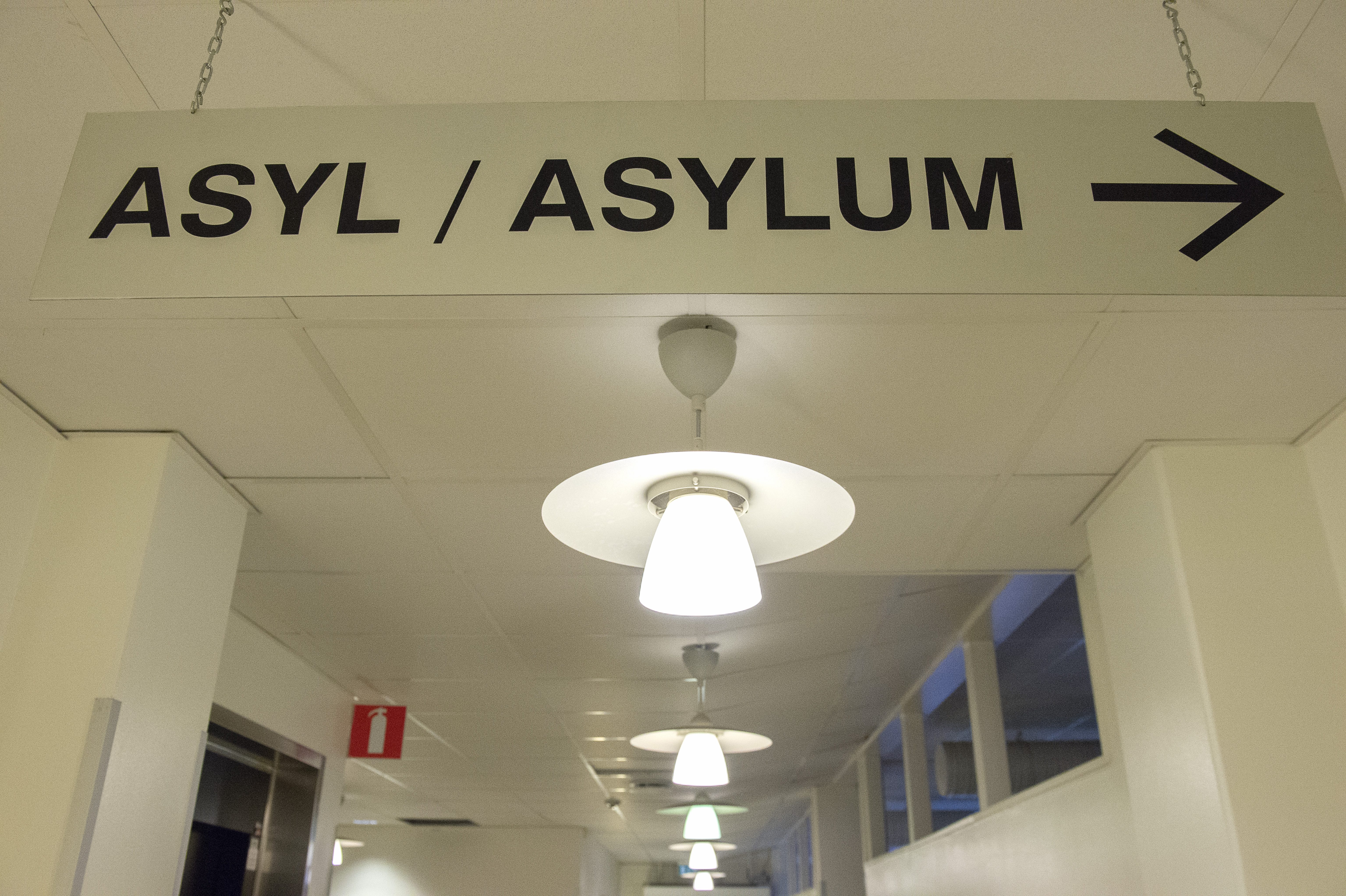 Familjen är asylsökande och saknar svenska ID-handlingar.