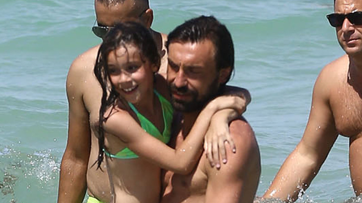 Andrea Pirlo har hängt med sin familj på stranden.